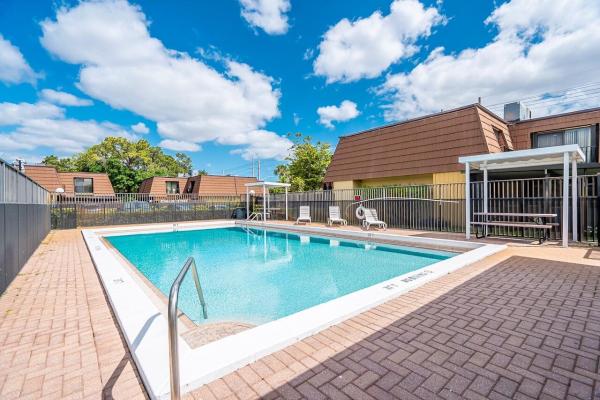 4225 Turnberry Cir 7, Lake Worth, Florida 33467, image 1