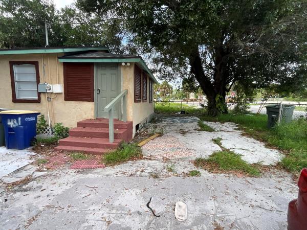Fort Pierce Residential, 435 N 15th St, Fort Pierce, Florida 34950, image 1