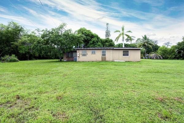 West Palm Beach No HOA, 2490 Sunset Dr, West Palm Beach, Florida 33415, image 2