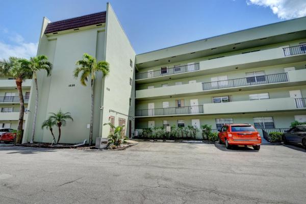 Jamestown, 1638 Embassy Dr 208, West Palm Beach, Florida 33401, image 1