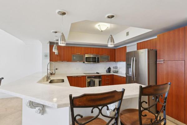 Marina Grande Club & Residences, 2640 Lake Shore Dr #1809, Riviera Beach, Florida 33404, image 2
