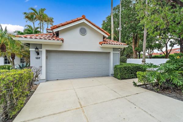 Eagleton Lakes, 137 Eagleton Ct, Palm Beach Gardens, Florida 33418, image 1