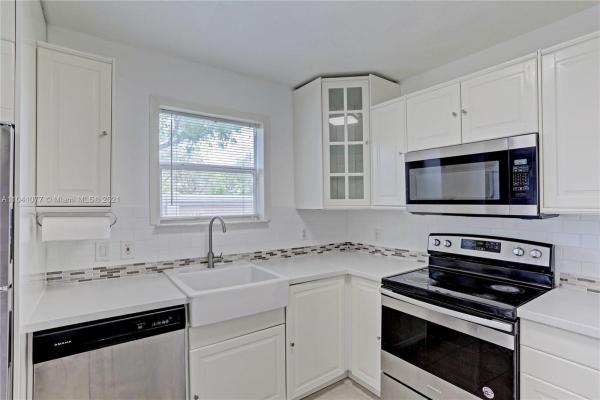 The Cove At Briar Bay, 3810 N Jog Rd 106, West Palm Beach, Florida 33411, image 1