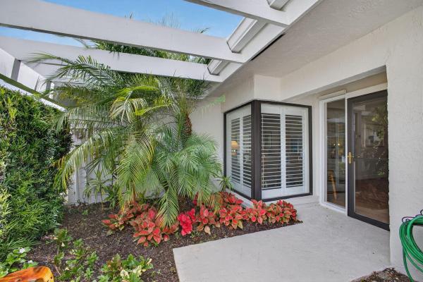 Windward Village At Jonathan's Landing, 3604 Freshwater Dr, Jupiter, Florida 33477, image 1