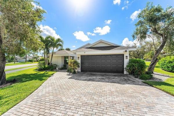 Eastpointe Country Club, 6746 Touchstone Cir, Palm Beach Gardens, Florida 33418, image 1