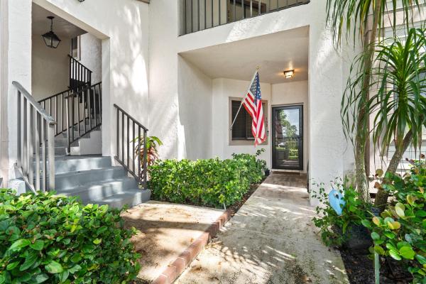 Dunbar Woods, 1101 Duncan Cir 102, Palm Beach Gardens, Florida 33418, image 1