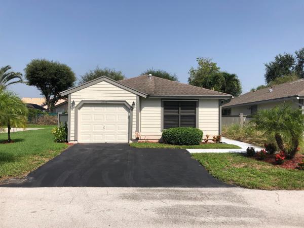 Bedford Mews At Wellington, 2555 Bedford Mews Dr, Wellington, Florida 33414, image 1