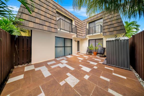 Forest Lakes Townhomes, 1524 Forest Lakes Cir #A, West Palm Beach, Florida 33406, image 1