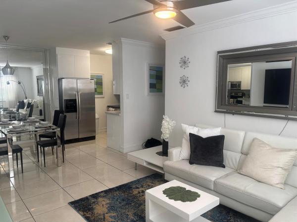 Golden Arrow, 299 SW 7th St 1100, Boca Raton, Florida 33432, image 1