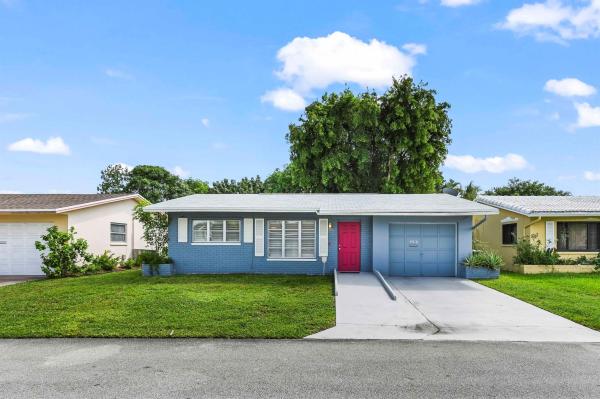 Mainlands Of Tamarac Lakes, 4916 NW 54th St, Tamarac, Florida 33319, image 1