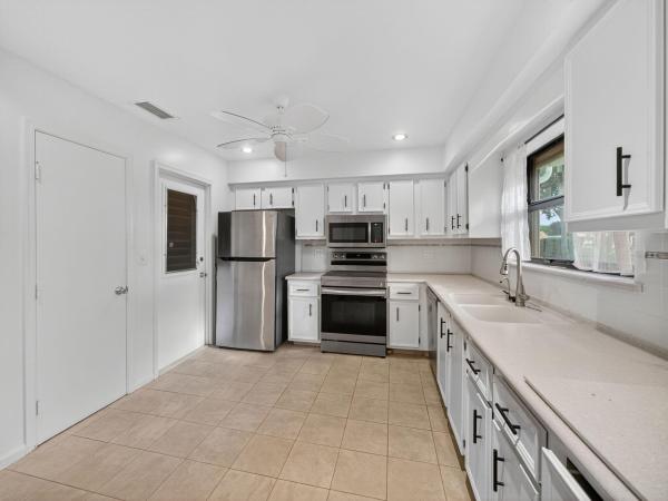 Bent Tree Villas East, 4355 Cedar Tree Pl #B, Boynton Beach, Florida 33436, image 2
