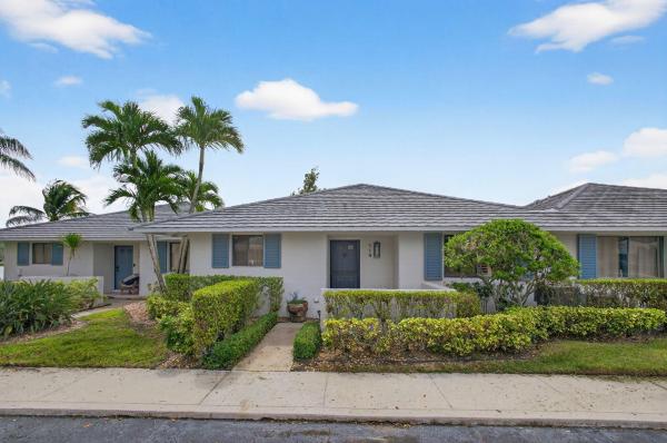 Club Cottages, 119 Club Dr, Palm Beach Gardens, Florida 33418, image 1