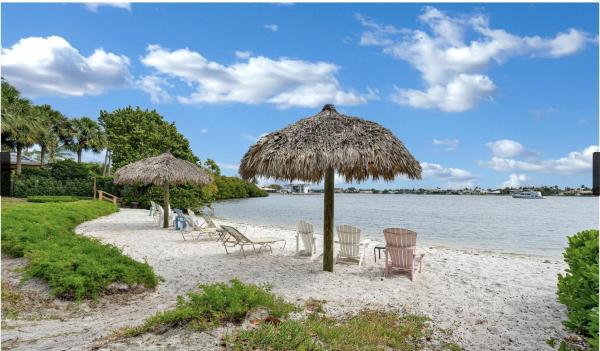 Hypoluxo's Mariner's Cay, 200 Scotia Dr 305, Hypoluxo, Florida 33462, image 1