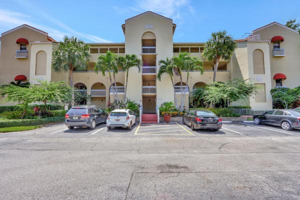 Uno Lago, 700 Uno Lago Dr 301, Juno Beach, Florida 33408, image 1