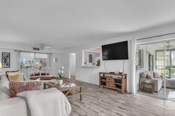 Tamberlane, 5540 Tamberlane Cir 118, Palm Beach Gardens, Florida 33418, image 1