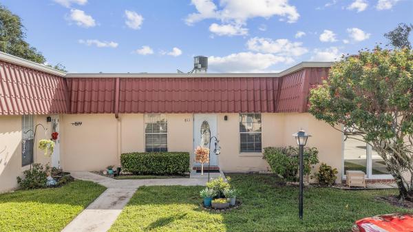 811 Salem Ln, Lake Worth, Florida 33467, image 1