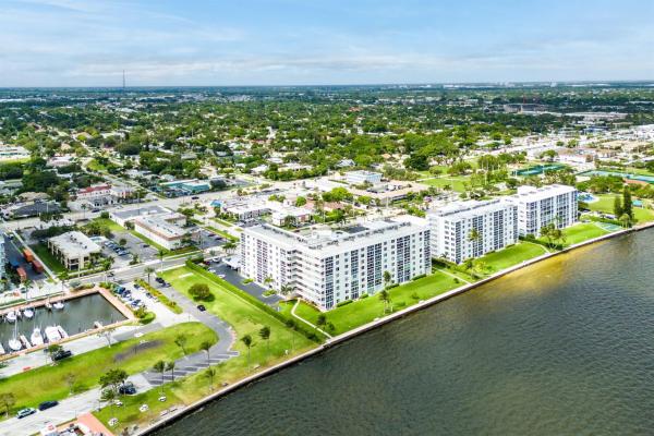 Lake Harbour Towers South, 301 Lake Shore Dr 411, Lake Park, Florida 33403, image 1