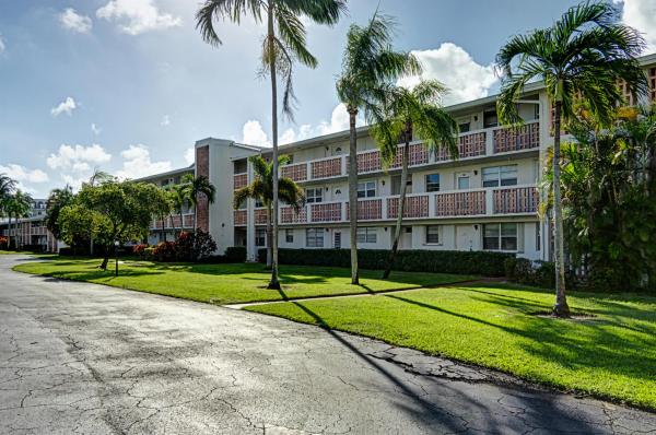 Palm Royal, 20 SE 13th St #A4, Boca Raton, Florida 33432, image 1