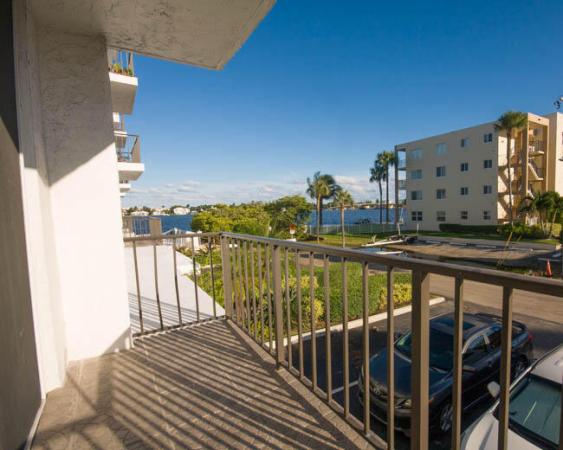 301 Croton Ave #202, Lantana, Florida 33462, image 1