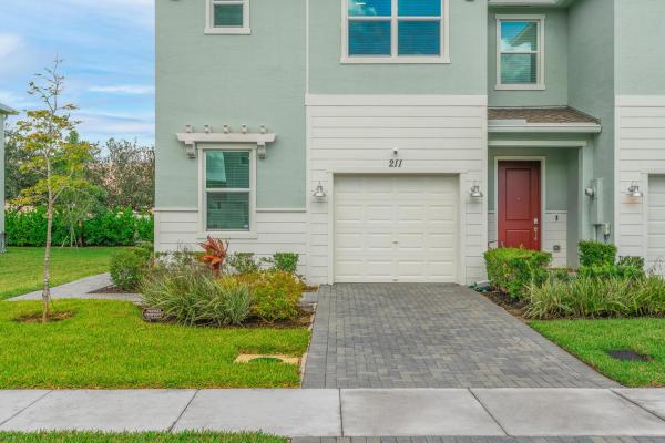 Veranda Landing, 211 SE Woodbark St, Port St. Lucie, Florida 34984, image 1