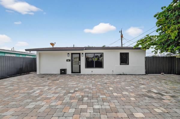 Lakeview Ridge, 5008 Parker Ave, West Palm Beach, Florida 33405, image 1