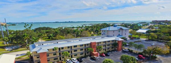 Indian River Place, 701 N Indian River Dr #105, Fort Pierce, Florida 34950, image 1