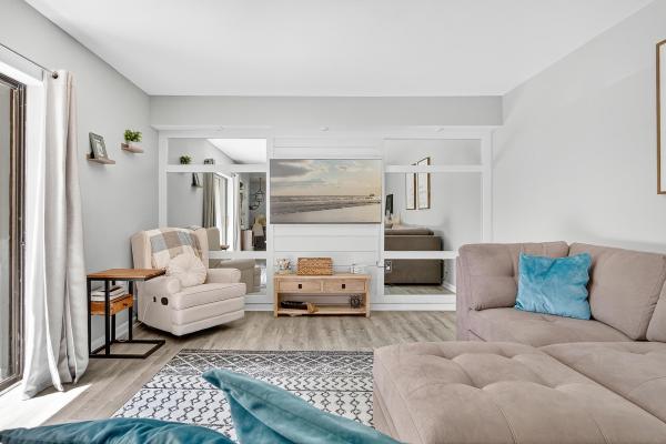 Village Of Sandalwood Lakes South, 6818 68th Way, West Palm Beach, Florida 33409, image 1