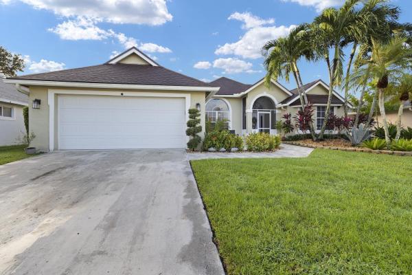 Meadowland Cove Of Wellington, 1380 Hideaway Bnd, Wellington, Florida 33414, image 3