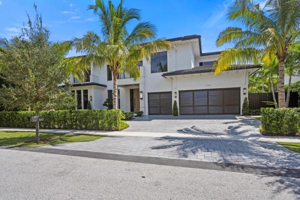 Carriage Hill, 1560 SW 6th Ave, Boca Raton, Florida 33486, image 1