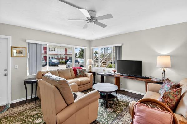 Murry Hills, 3160 Lake Osborne Dr #107, Lake Worth Beach, Florida 33461, image 2