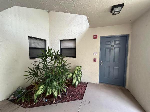 Palm Beach Grande, 1525 Lake Crystal Dr #D, West Palm Beach, Florida 33411, image 3