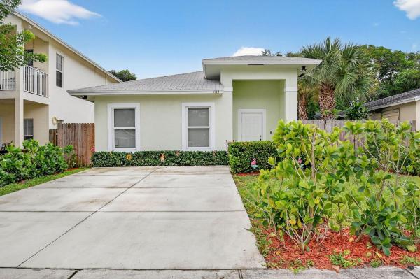Pleasant City, 514 18th St, West Palm Beach, Florida 33407, image 1