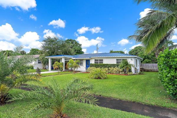 Lake Park Residential, 423 Hawthorne Dr, Lake Park, Florida 33403, image 1