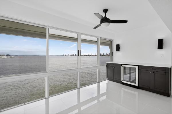Wilshire East, 400 Wilma Cir 301, Riviera Beach, Florida 33404, image 1