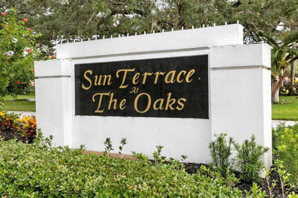 Sun Terrace At The Oaks, 9904 Chapman Oak Ct, Palm Beach Gardens, Florida 33410, image 1