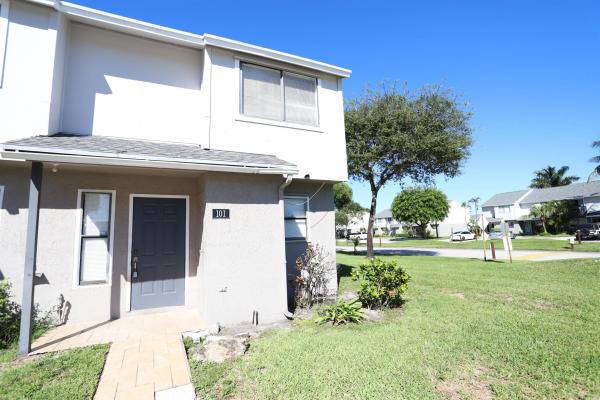 Canalakes, 101 Shoreview Dr, Greenacres, Florida 33463, image 1