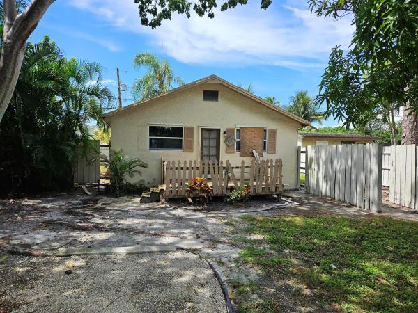 Greenacres No HOA, 409 Perry Ave, Greenacres, Florida 33463, image 1