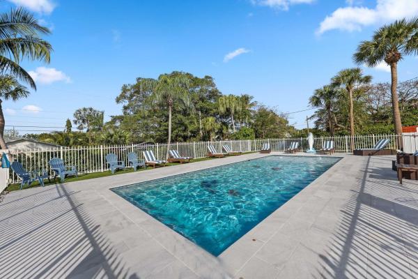 Lake Worth Beach No HOA, 909 N A St, Lake Worth Beach, Florida 33460, image 1