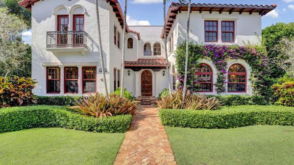 Pershing Park, 225 Pershing Way, West Palm Beach, Florida 33401, image 1