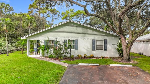 4484 Walden Cir, Lake Worth, Florida 33463, image 1