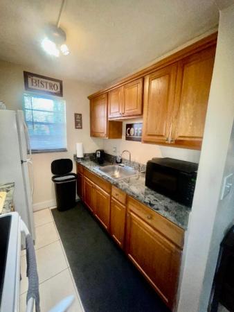 Millicent, 205 NE 3rd St #106, Boynton Beach, Florida 33435, image 3