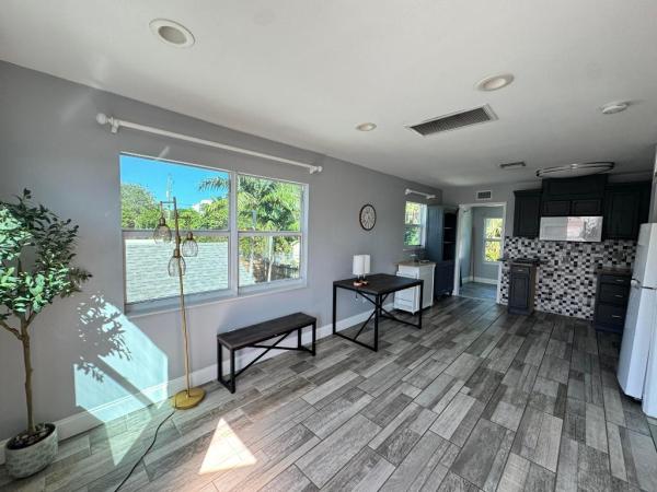 Lake Worth Town, 322A S L St, Lake Worth Beach, Florida 33460, image 2