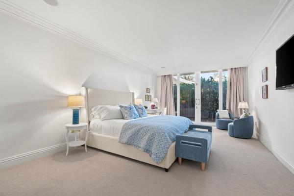 One Royal Palm Way, 100 Royal Palm Way #D-1, Palm Beach, Florida 33480, image 2