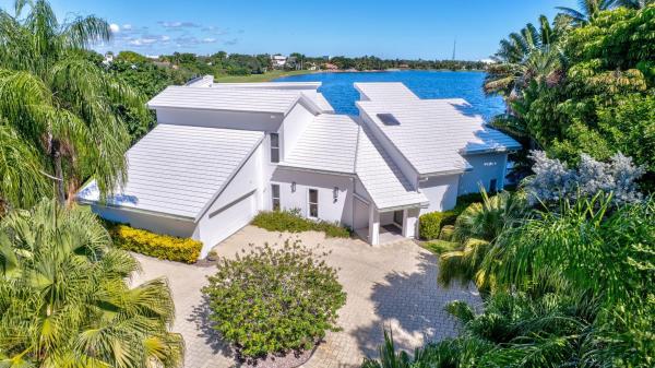 Presidential Estates, 4 Woodbrook Cir, West Palm Beach, Florida 33401, image 1