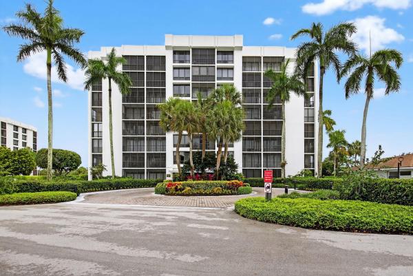Willow Wood Midrise At Boca Country Club, 6815 Willow Wood Dr #4023, Boca Raton, Florida 33434, image 1