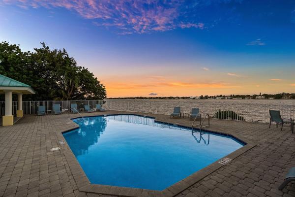 Barefoot Cove Townhomes, 166 Barefoot Cv, Hypoluxo, Florida 33462, image 1
