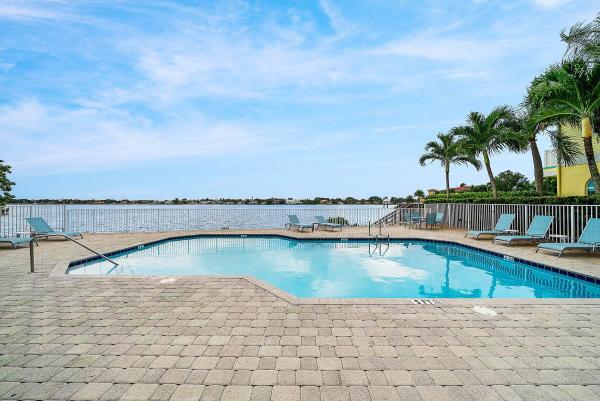 Barefoot Cove Townhomes, 166 Barefoot Cv, Hypoluxo, Florida 33462, image 1