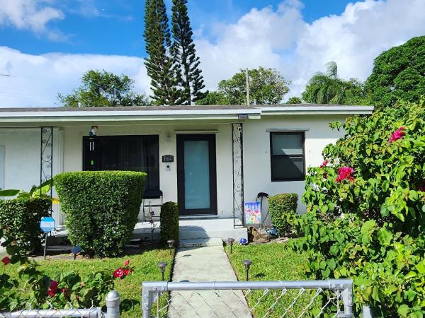 Riviera Beach Heights, 664 W 2nd St, Riviera Beach, Florida 33404, image 1