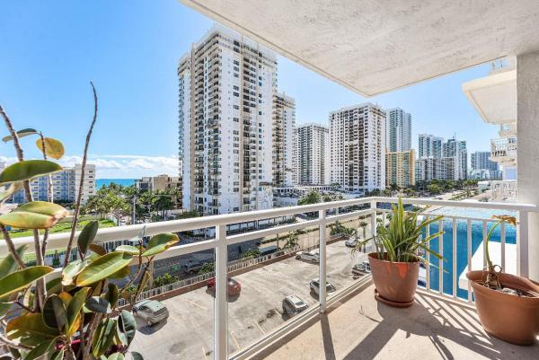 Allington Towers South, 1600 S Ocean Dr #7H, Hollywood, Florida 33019, image 1
