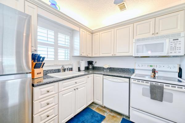 Windsor Park South, 120 Wettaw Ln #210, North Palm Beach, Florida 33408, image 1